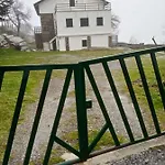 Casas Nelita *